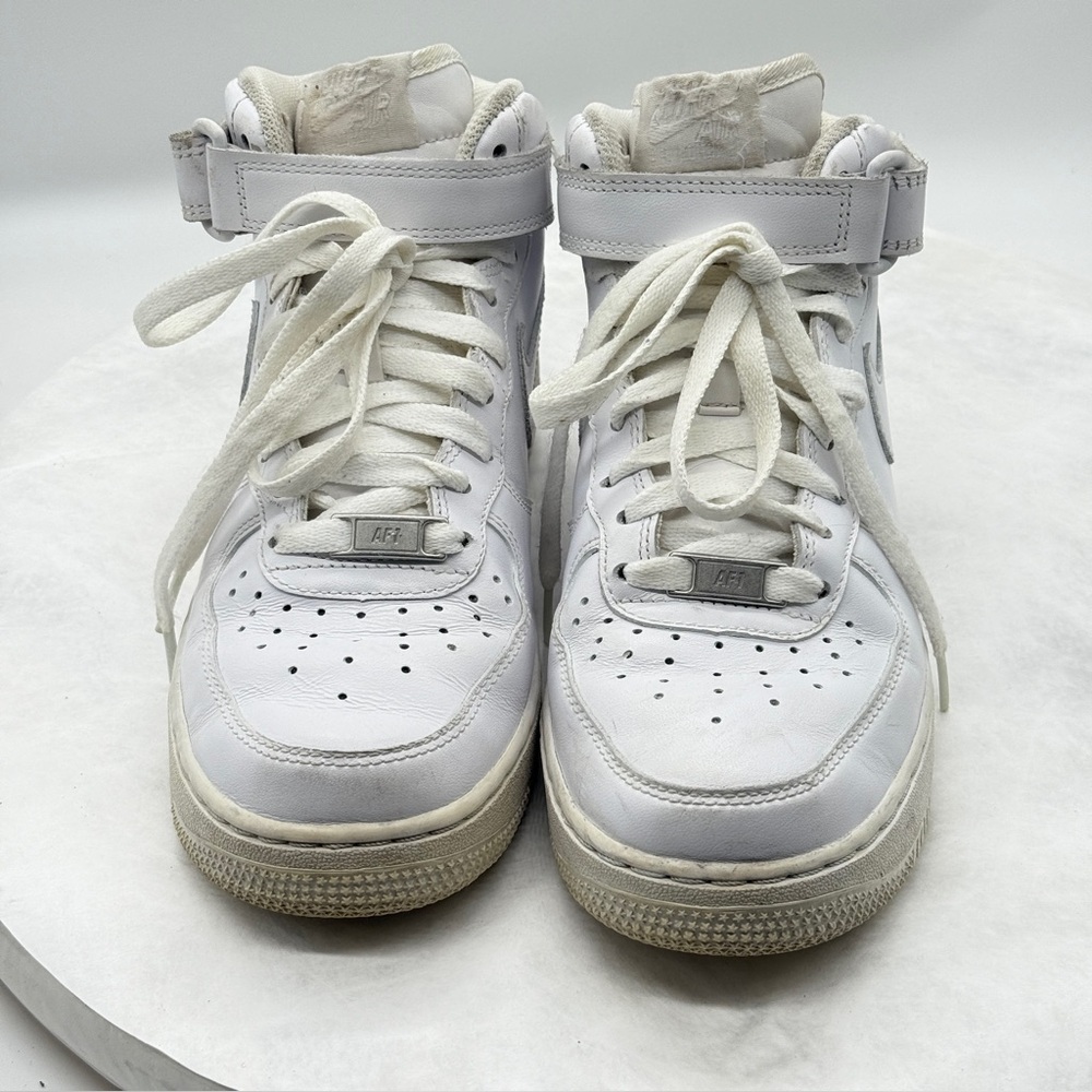 Nike Air Force 1 07 Mid Wmns “Triple White” Size  7.5
